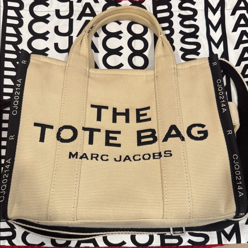 THE JACQUARD MEDIUM TOTE BAG - Picture 4 of 9
